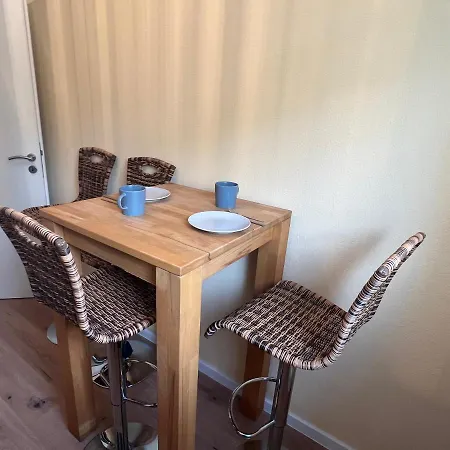 Frühauf *